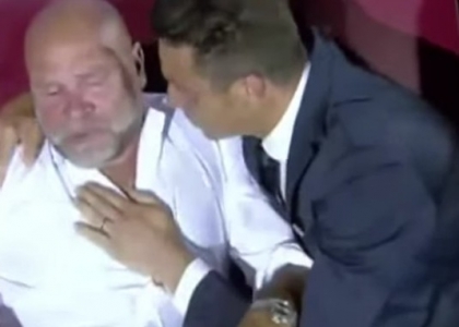 Serie B, delusione Cosmi: piange a dirotto e Oddo lo consola. Video