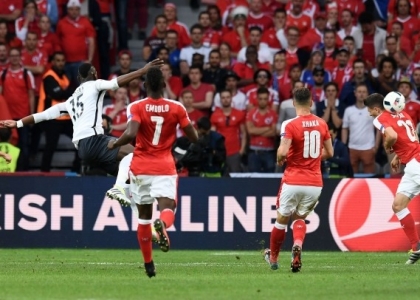 Euro 2016: la Francia sbatte sulla traversa, 0-0 con la Svizzera