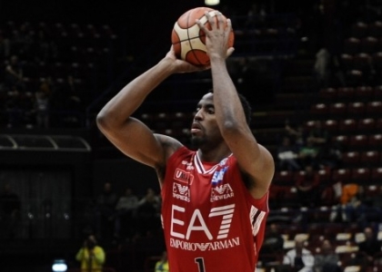 Basket, finale Scudetto: Milano parte forte, 1-0 su Reggio Emilia