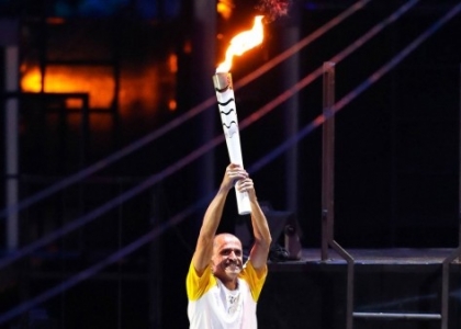 Rio 2016: Vanderlei de Lima, ecco chi è l'ultimo tedoforo. Video