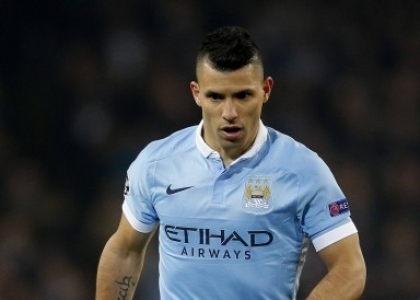 Champions: Aguero show, il Manchester City vola