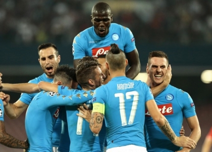 Champions: Napoli sontuoso, poker al Benfica