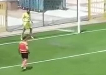 Dalla Turchia: l'autogol più incredibile della storia. Video