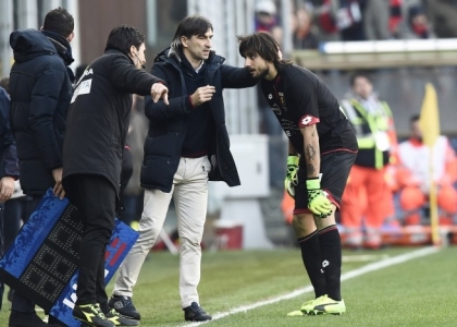 Genoa, dramma Perin: rottura del crociato sinistro