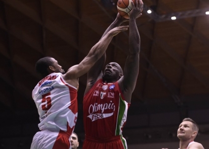 Basket, Final Eight 2017: Reggio Emilia si arrende, Milano in finale