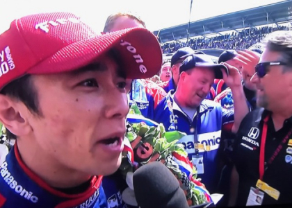 500 miglia di Indianapolis: trionfa Takuma Sato, Alonso si ritira