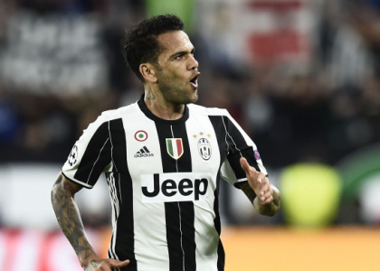 Juventus, Dani Alves sfogo social: 