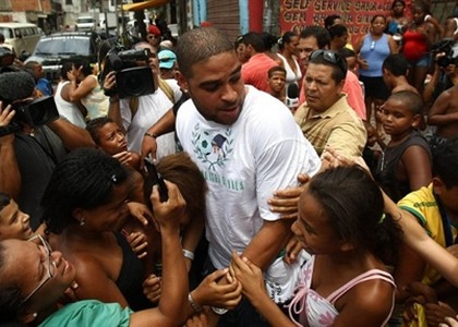 Corinthians-Adriano, c\'è la firma