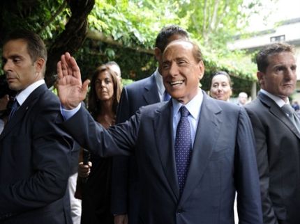 Milan, Berlusconi da Napoli: 