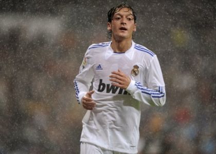 Dalla Spagna, Özil: 