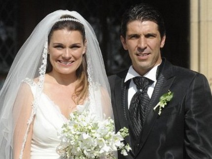 Buffon-Seredova: viva gli sposi. FOTOGALLERY