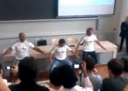 Lezione di Haka con Jonah Lomu. VIDEO