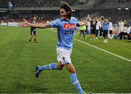 Serie A: Cavani fa sognare Napoli, Milan ko