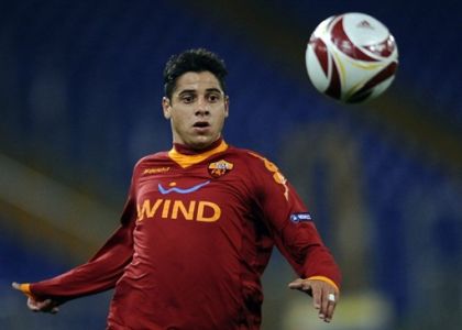 Esclusiva: Cicinho al Villareal, c’è l’ok