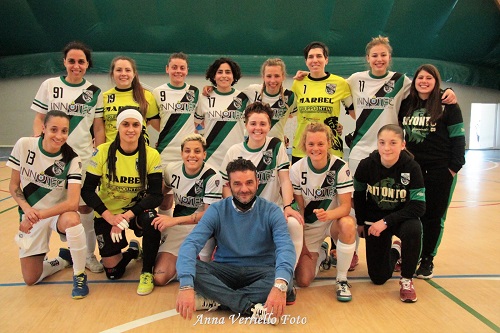 Futsal femminile - Five Bitonto domina la Serie A 2 e vola in Serie A