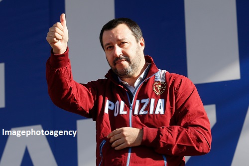 Cori razzisti, Salvini contro il Napoli: 