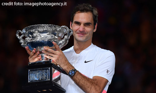 Tennis: Federer premiato come sportivo dell'anno